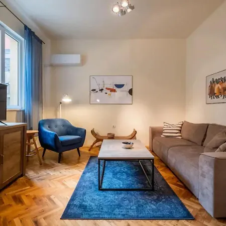Apartment 2bd Super Spacious Peaceful Place In Ideal Centre *