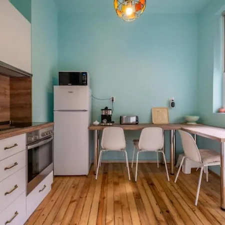 2bd Super Spacious Peaceful Place In Ideal Centre Apartment *